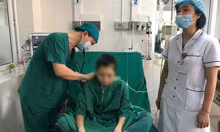 3 bệnh viện phối hợp cứu sống cô gái mắc bệnh lao chỉ còn 1/1000 hy vọng