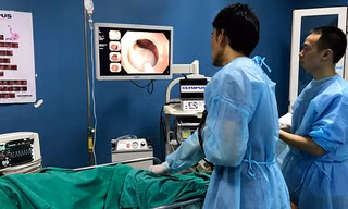 Điều trị ung thư đại trực tràng bằng nội soi nhuộm màu