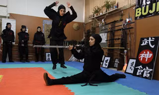 Đội quân 3.500 nữ chiến binh ninja của Iran