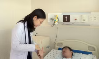 Suýt chết vì hít phải thạch tín khi dùng thuốc bắc xông nhà