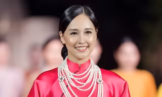 Mai Phương Thúy catwalk đầy quyền lực 