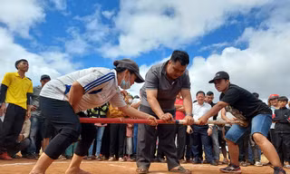 Tưng bừng ngày hội đại đoàn kết ở buôn làng vùng sâu Đắk Lắk