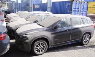 Lô xe BMW của Euro Auto đang lưu giữ ở cảng VICT, TP. Hồ Chí Minh