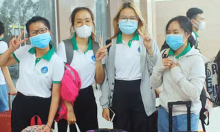 Sinh viên trường Đại học Tây Nguyên lên đường chi viện cho tỉnh Bình Dương