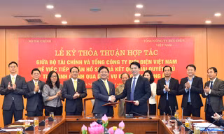Bộ Tài chính và Tổng công ty Bưu điện Việt Nam ký kết thỏa thuận hợp tác trong tiếp nhận và trả kết quả giải quyết thủ tục hành chính