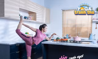 'Yoga tranh thủ' - trào lưu mới độc, đẹp, lạ
