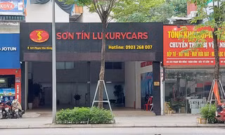 Kỳ lạ nhiều showroom bán siêu xe biếu tặng trống trơn