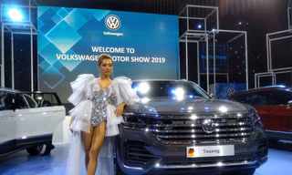 Chiếc xe Volkswagen Touareg tạm nhập về trưng bày tại triển lãm Vietnam Motor Show 2019, có bản đồ định vị “đường lưỡi bò”