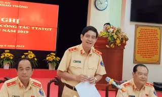  Trung tướng Vũ Đỗ Anh Dũng - Cục trưởng Cục Cảnh sát giao thông trao đổi với báo chí tại cuộc họp báo ngày 10/6