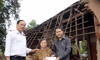 Xả thân cứu người trong rốn lũ
