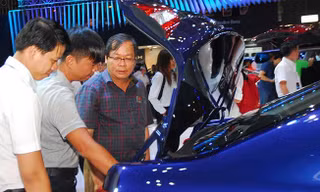 Đủ chiêu ‘móc túi’ người mua ô tô dịp Tết