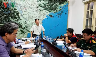 Ông Nguyễn Trường Sơn yêu cầu các địa phương sẵn sàng sơ tán dân những khu vực nguy hiểm.