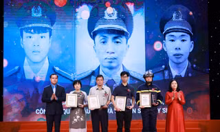3 chiến sĩ phòng cháy chữa cháy được vinh danh trong chương trình Vinh quang Việt Nam