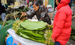 Chợ lá dong lâu đời nhất Thủ đô nhộn nhịp ngày giáp Tết