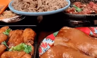 Livestream thử thách ăn uống