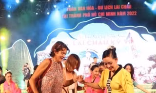 Trải nghiệm múa Xòe, múa Sạp, Hát Then... giữa thành phố mang tên Bác 
