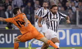 Juventus đổi Pirlo lấy Alonso?