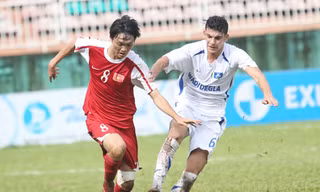 Bầu Đức làm VFF khó xử