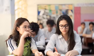 Học sinh ôn thi vào 10 áp lực đến mức 'hoảng loạn', chuyên gia chia sẻ bí kíp gì?