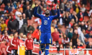 Lukaku mở tỷ số cho Chelsea ngay trận đầu ra quân
