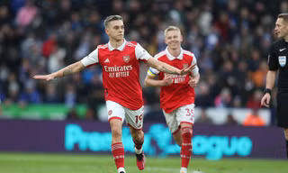 Thắng tối thiểu Leicester, Arsenal xây chắc ngôi đầu Ngoại hạng Anh