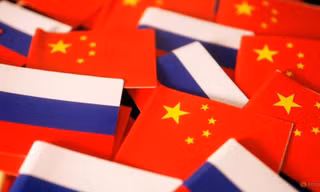 Thương mại Nga - Trung vẫn tăng trong quý 1 năm nay dù xung đột diễn ra ác liệt ở Ukraine. (Đồ họa: Reuters)