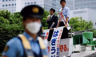 Cựu Thủ tướng Nhật Bản Abe Shinzo trong một chiến dịch vận động bầu cử. (Ảnh: Reuters)