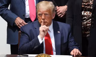Ông Trump cho rằng cuộc lục soát của FBI tại khu biệt thự của ông là một trò lừa