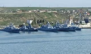 Các tàu chiến của Nga ở Vịnh Sevastopol