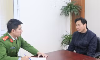 Người phụ nữ bị dọa cắt gân, ép trả nợ 2,5 tỷ hộ người quen