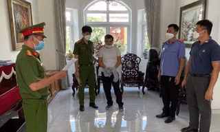 Bắt nguyên Tổng Giám đốc Cty Cổ phần kinh doanh nhà Phước Thái