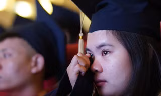 Từ đứa trẻ mắc dị tật sứt môi, hở hàm ếch, bị bỏ rơi ở chân cầu lúc còn đỏ hỏn đến thủ khoa đại học