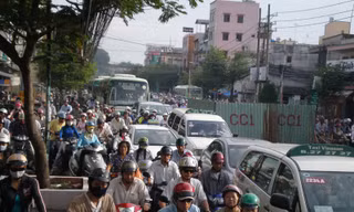 TPHCM đang xem xét đề án thu phí ô tô vào trung tâm thành phố để giải quyết nạn kẹt xe Ảnh: LT