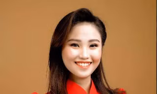 Vẻ đẹp tỏa sáng của nữ sinh 19 tuổi vùng sông nước