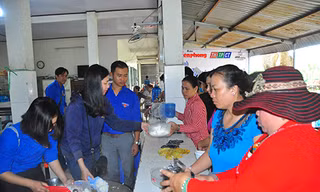 Bữa cơm nhân ái lan tỏa đến Miền Tây