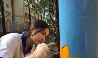 'Trụ điện nở hoa' giữa lòng thành phố Cần Thơ