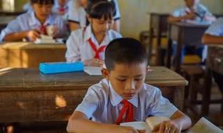 Học sinh khu vực biên giới huyện Hồng Ngự (Đồng Tháp). - Ảnh: Hòa Hội 