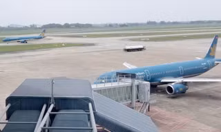 Ống lồng tại sân bay Nga đã va vào động cơ tàu bay khiến chuyến bay của Vietnam Airlines phải huỷ dù đã xếp khách lên tàu bay. Ảnh minh hoạ.