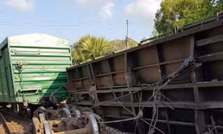 Hiện trường tàu hàng AH2 gặp sự cố. Ảnh: BGT.
