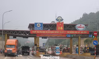 Dân vây trạm BOT Hòa Lạc-Hòa Bình, chủ đầu tư bất lực 'cầu cứu'