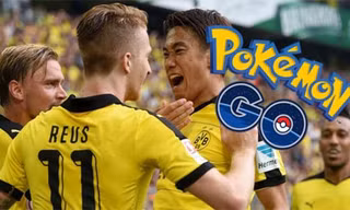 Cầu thủ Dortmund xông vào phòng vệ sinh nữ để bắt pokemon