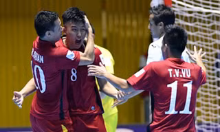 Cú hat-trick của Minh Trí giúp Tuyển futsal Việt Nam giành chiến thắng lịch sử.