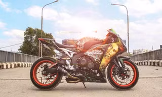 Honda CBR 1000RR phong cách Rock and Roll 