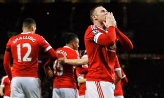 Rooney ăn mừng bàn thắng thứ ba cho Man Utd. Ảnh: Reuters.