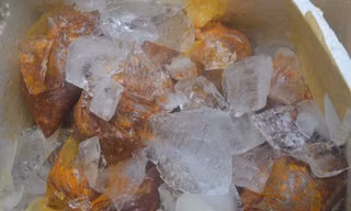 Thịt động vật không đảm bảo vệ sinh, không nguồn gốc được ướp sẵn gia vị.