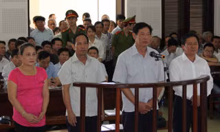 Các bị cáo tại tòa. Ảnh: Phương Trang.