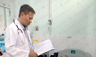 Cụ bà nguy kịch vì người nhà tự ý tiêm thuốc gấp 50 lần bác sĩ kê đơn