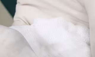 Bé trai 8 tuổi suýt chết vì nuốt phải món đồ chơi trẻ nào cũng thích