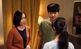 Thoát vai luật sư hài hước, Diệu Nhi trở thành bác sĩ tâm lý trong phim kinh dị "Bóng đè"