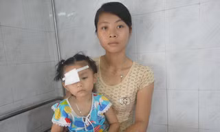 3 tuổi, 5 lần mổ mắt